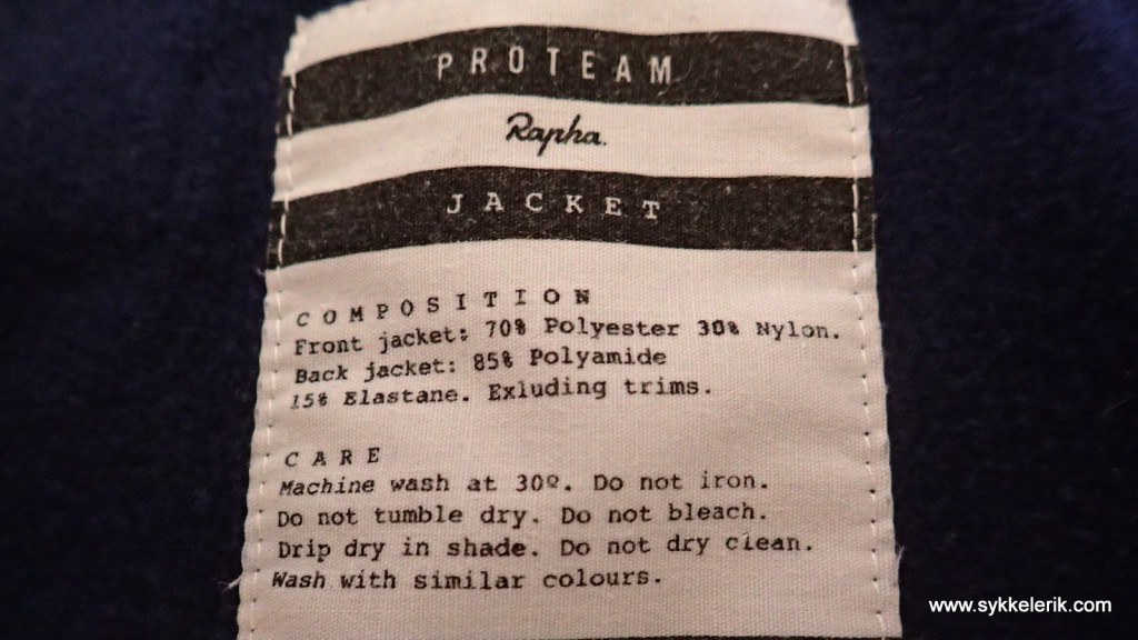 Rapha Proteam-jakka skal også vaskes på 30 grader. 